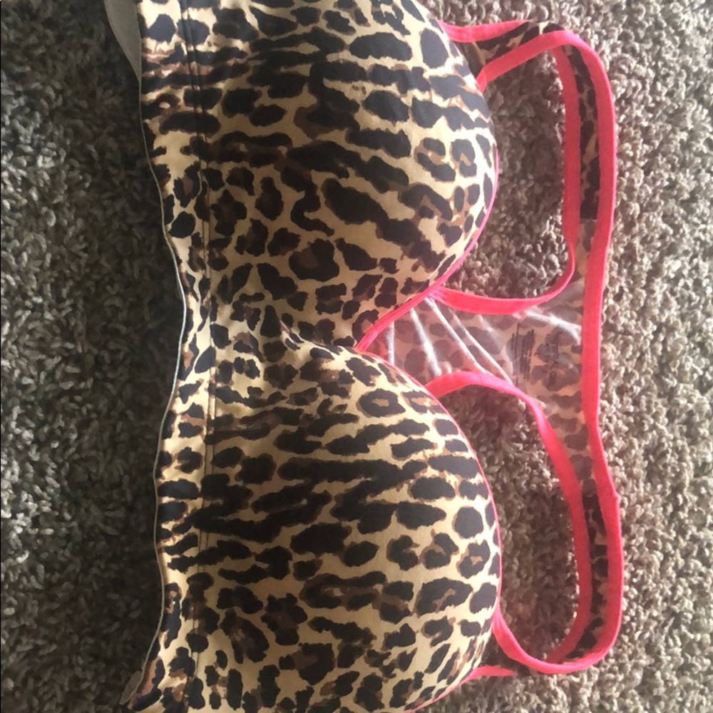 Sports bra